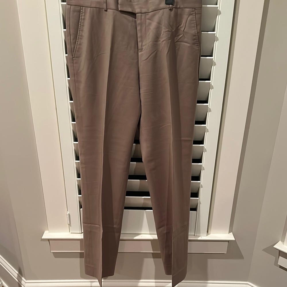 Banana Republic Women’s Martin Fit Taupe Dress Pants, Sz 10.  Like New Condition